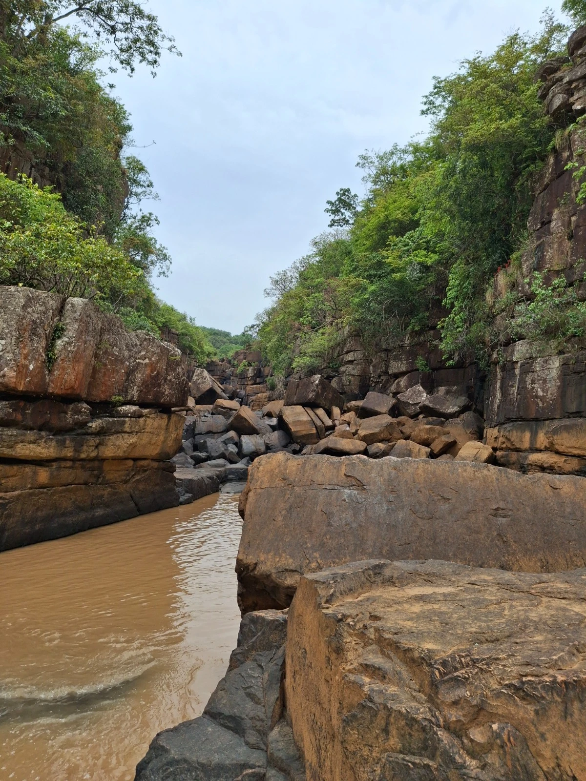 Río en África